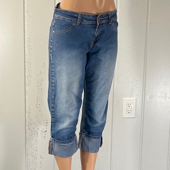 *Cherokee  Women's Light Washed  Cuffed Jeans Capri Sz 12 - Picture 5 of 11